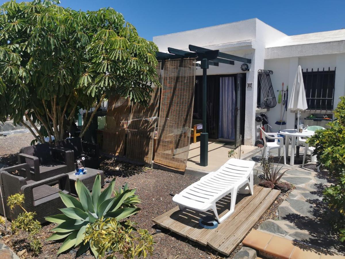 Private Room & Sunny Terrace San Bartolomé エクステリア 写真